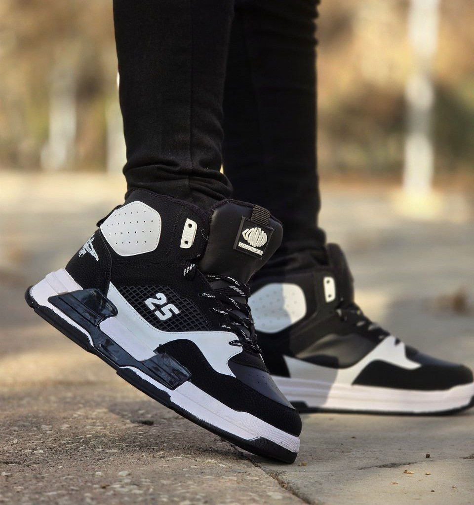 فروش باورنکردنی کفش اسپرت مردانه و پسرانه مدل جردن 25 رنگ سفید کرم مشکی یه کار درجه یک و با کیفیت با ارسال رایگان