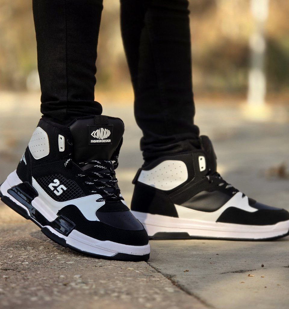 فروش باورنکردنی کفش اسپرت مردانه و پسرانه مدل جردن 25 رنگ سفید کرم مشکی یه کار درجه یک و با کیفیت با ارسال رایگان