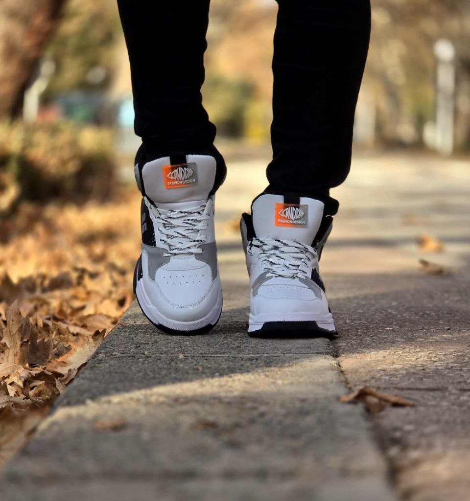 حراج شگفت انگیز  کفش اسپرت مردانه و پسرانه مدل جردن 25 رنگ مشکی سفید  زیره پیو کیفیت عالی با ارسال رایگان