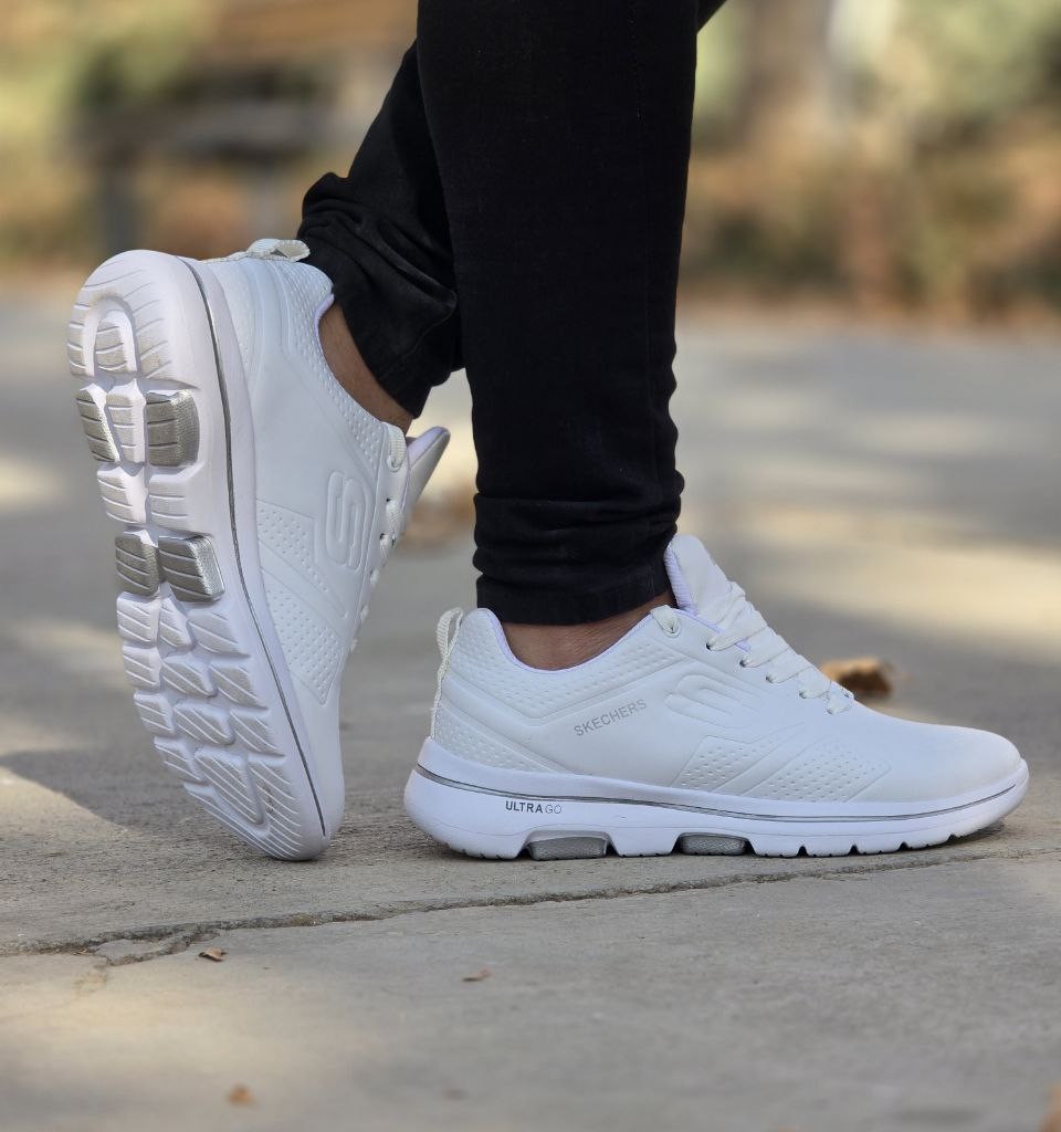 فروش ویژه اسپرت پرطرفدار مردانه مدل اسکیچرز  رنگ طوسی یه کار مدرن و جدید با ارسال رایگان