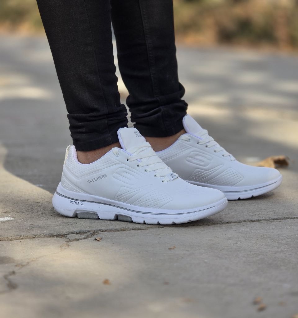 فروش ویژه اسپرت پرطرفدار مردانه مدل اسکیچرز  رنگ طوسی یه کار مدرن و جدید با ارسال رایگان