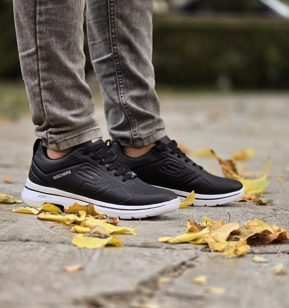 حراج واقعی کفش کتونی اسپرت مردانه و پسرانه مدل اسکیچرز رنگ مشکی تمام مناسب پیاده روی  با ارسال رایگان