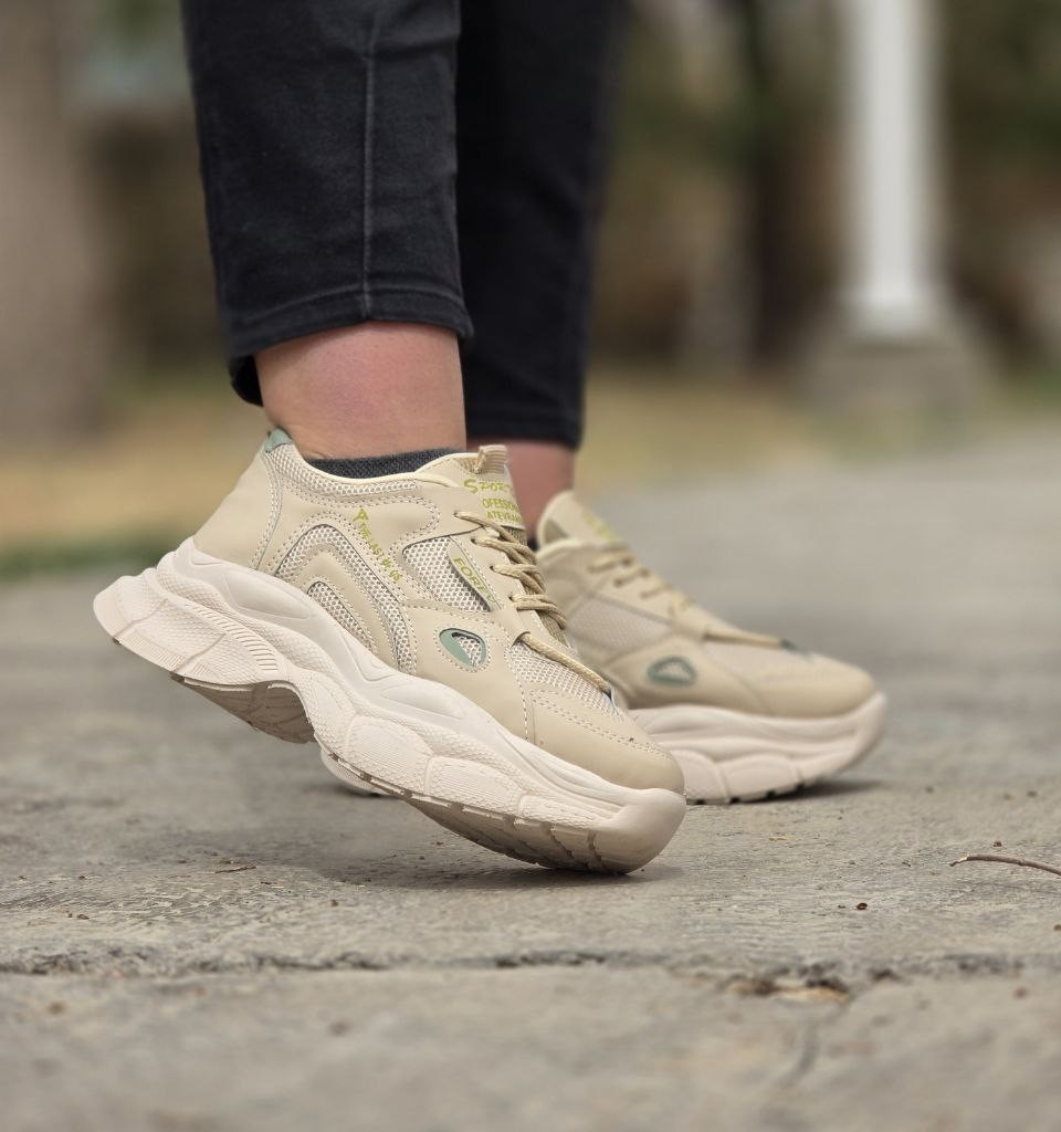 حراج فوق العاده کفش کتونی اسپرت دخترانه و زنانه مدل  FOREV رنگ مشکی تمام فوق العاده شیک و مناسب  استفاده روزمره با ارسال رایگان