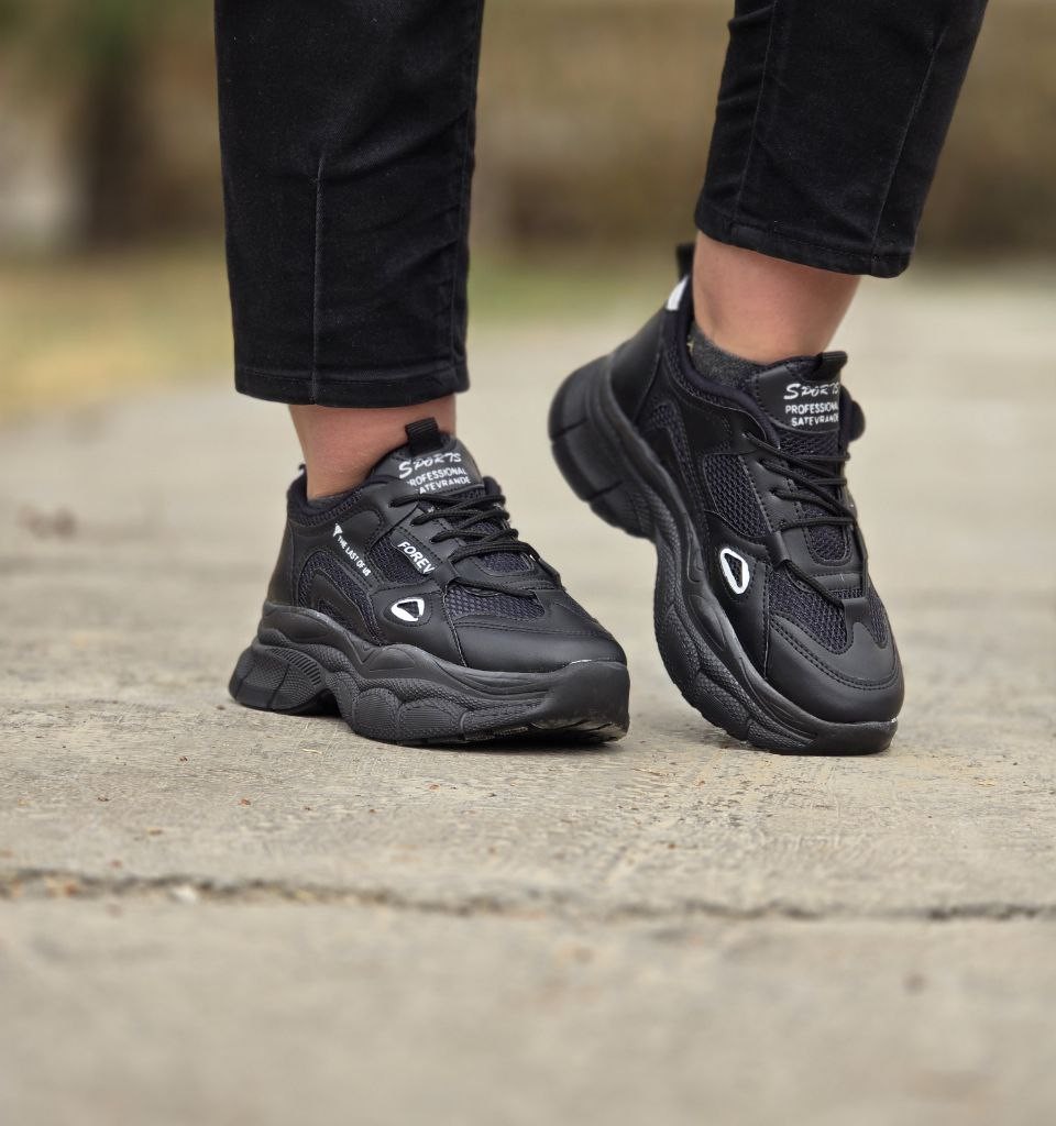 فروش ویژه این هفته کفش کتونی اسپرت دخترانه و زنانه  مدل FOREV رنگ مشکی تمام جذااااب و خوش فرم با ارسال رایگان