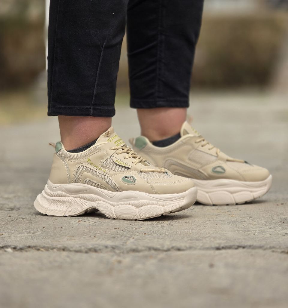 فروش جدید ترین کتونی دخترانه و زنانه مدل FOREV رنگ کرم شیک و حذاب با ارسال رایگان