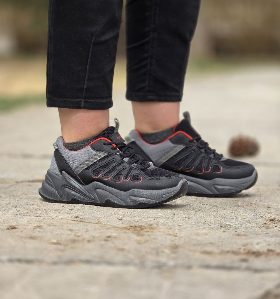 حراج ویژه کفش  کتونی اسپرت دخترانه زنانه مدل رامیلا زیبا و بادوام رنگ مشکی طوسی باارسال رایگان