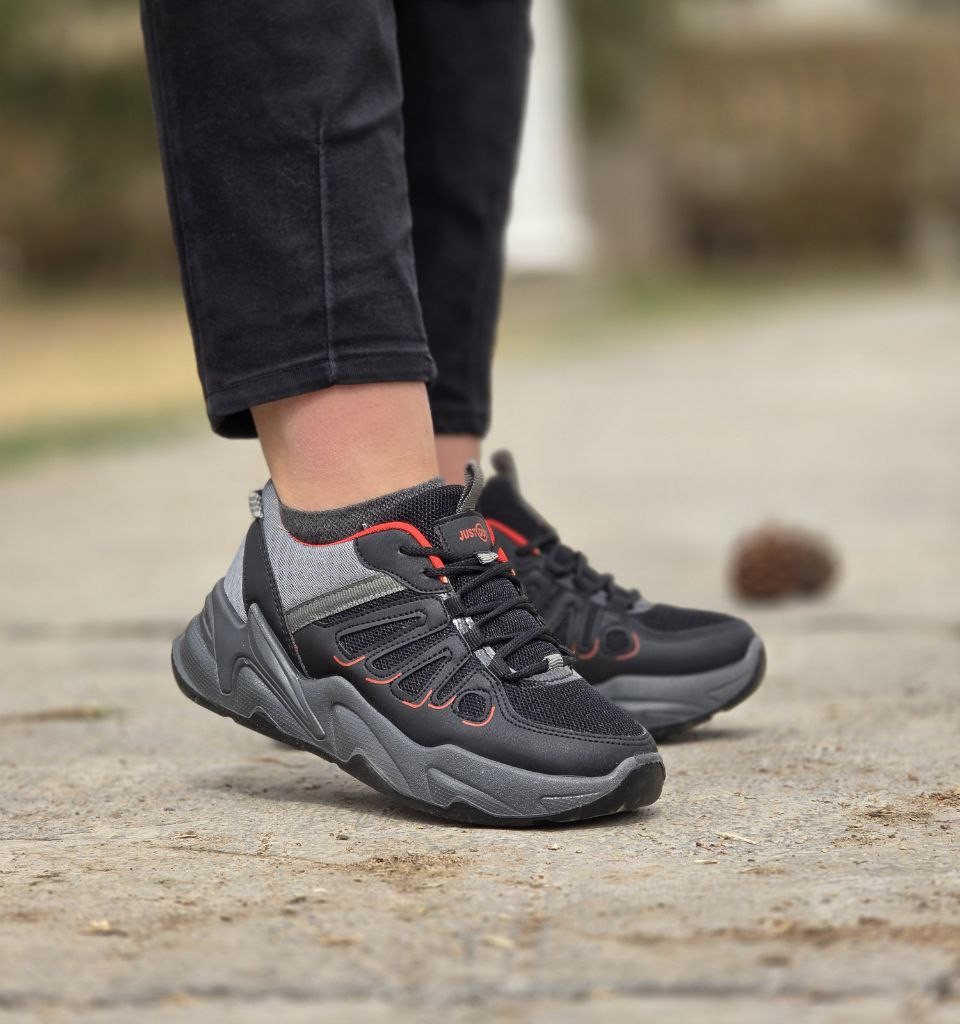 تخفیف فوق العاده کفش  کتونی اسپرت دخترانه زنانه مدل رامیلا شیک و جذاب رنگ مشکی طوسی باارسال رایگان