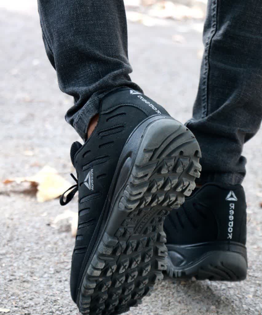 تخفیف ویژه کفش  اسپرت مردانه پسرانه مدل ریبوک زیره  پیو تزریق جنس فوق العاده عالی   رنگ  طوسی با ارسال رایگان