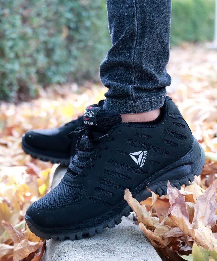 فروش ویژه کفش  اسپرت مردانه پسرانه مدل ریبوک زیره  پیو تزریق جنس فوق العاده عالی   رنگ  مشکی با ارسال رایگان