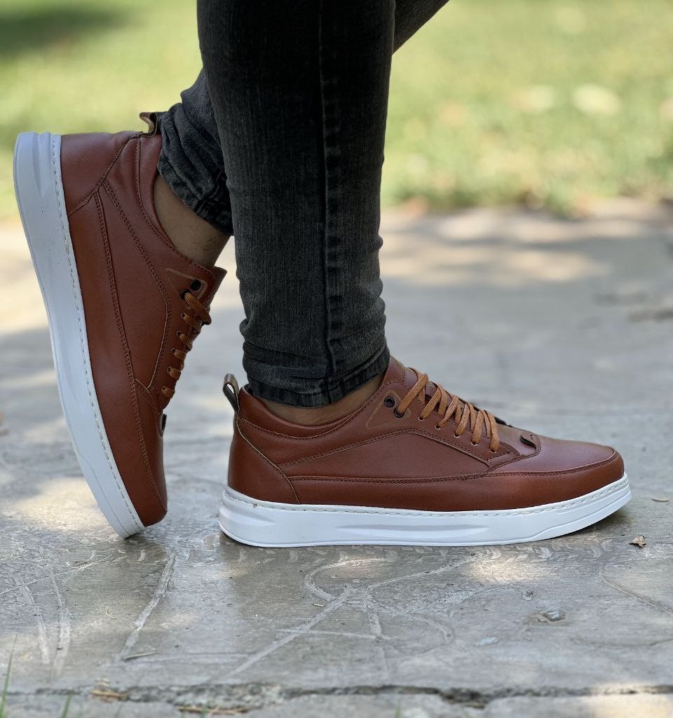 فروش  ویژه کفش اسپرت مردانه مدل ونس پرفروش و به روز رنگ قهوه ای زیره سفید  باارسال رایگان3486