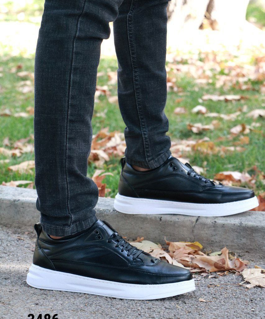 فروش  ویژه کفش اسپرت مردانه مدل ونس پرفروش و استثنایی رنگ مشکی زیره سفید  باارسال رایگان3486