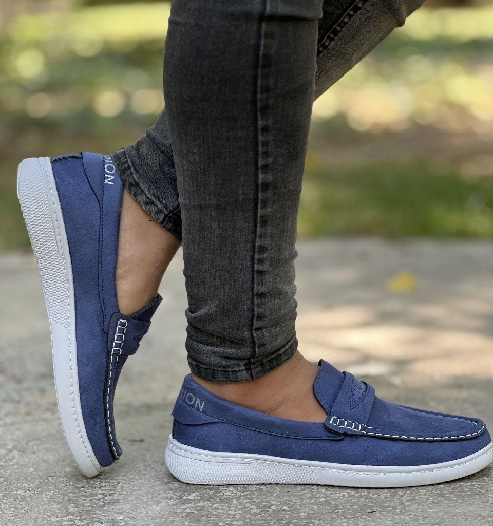 فروش ویژه کفش کالج مردانه پسرانه سبک و راحت  رنگ ابی   با ارسال رایگان