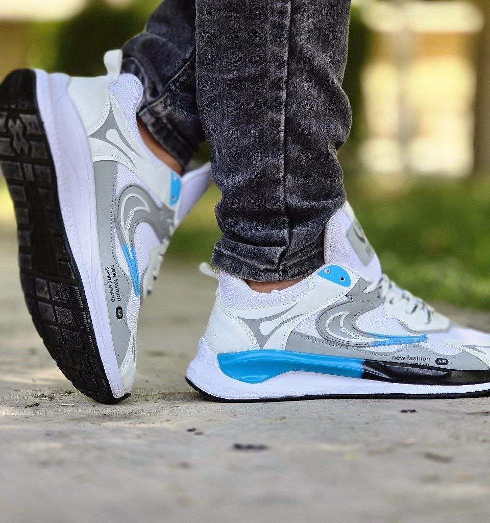 فروش ویژه کفش  مردانه  پسرانه مدل نایک  جذاب و با کیفیت رنگ سفید طوسی  باارسال رایگان