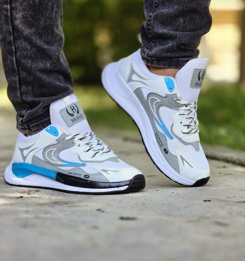 فروش ویژه کفش  مردانه  پسرانه مدل نایک  جذاب و با کیفیت رنگ سفید طوسی  باارسال رایگان