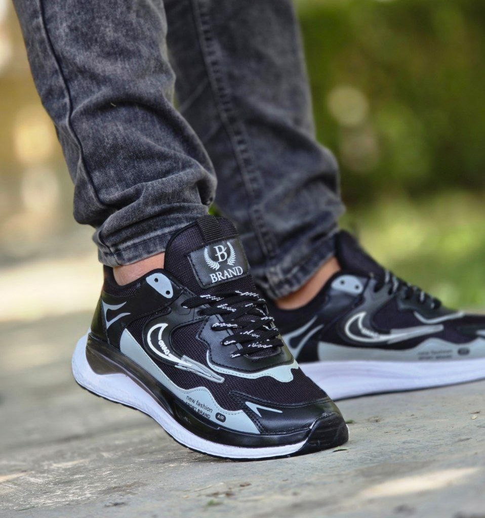 فروش شگفت انگیز  کفش  مردانه  پسرانه مدل نایک  بسیار بادوام و زیبا رنگ مشکی طوسی زیره سفید باارسال رایگان