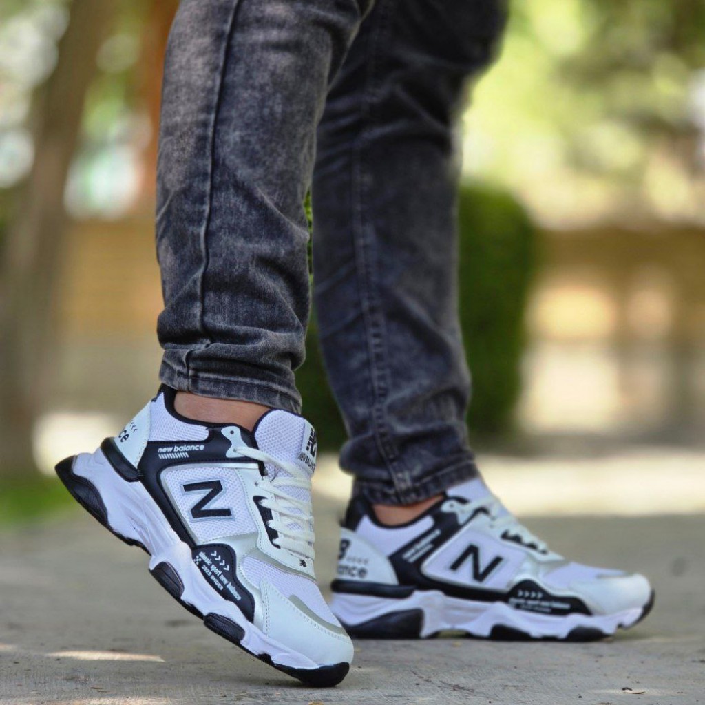 فرووش ویژه   کفش اسپرت مدل نیوبالانس مردانه جذاب و خاص  رنگ سفید و مشکی با ارسال رایگان