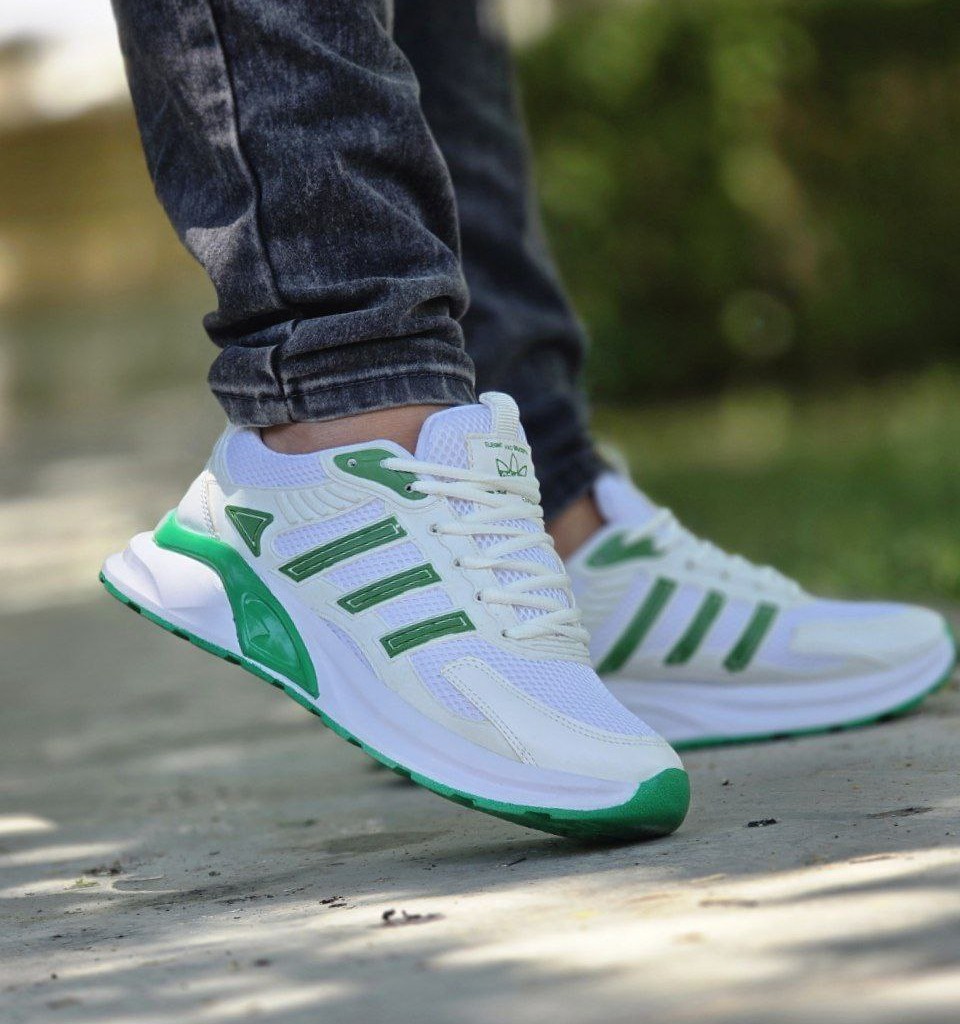 حراااج استثنایی  کفش اسپرت مردانه  و پسرانه مدل آدیداس رنگ سفید  سبز  جذاب  با ارسال رایگان