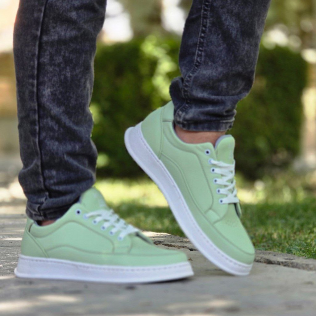 حراااج ویژه  کفش اسپرت  مردانه مدل ونس  با طراحی زیبا و جذاب   رنگ قهوه ای  باارسال رایگان