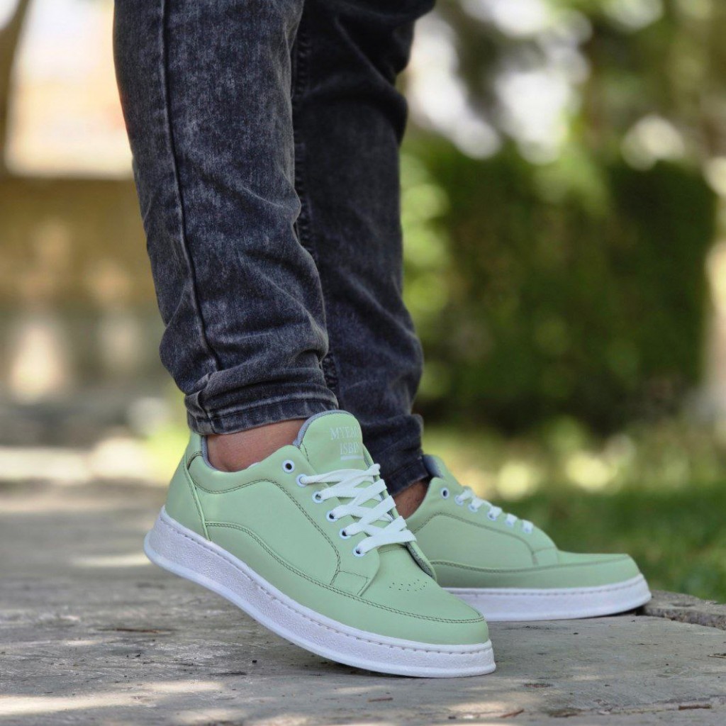 حراااج ویژه  کفش اسپرت  مردانه مدل ونس  با طراحی زیبا و جذاب   رنگ قهوه ای  باارسال رایگان