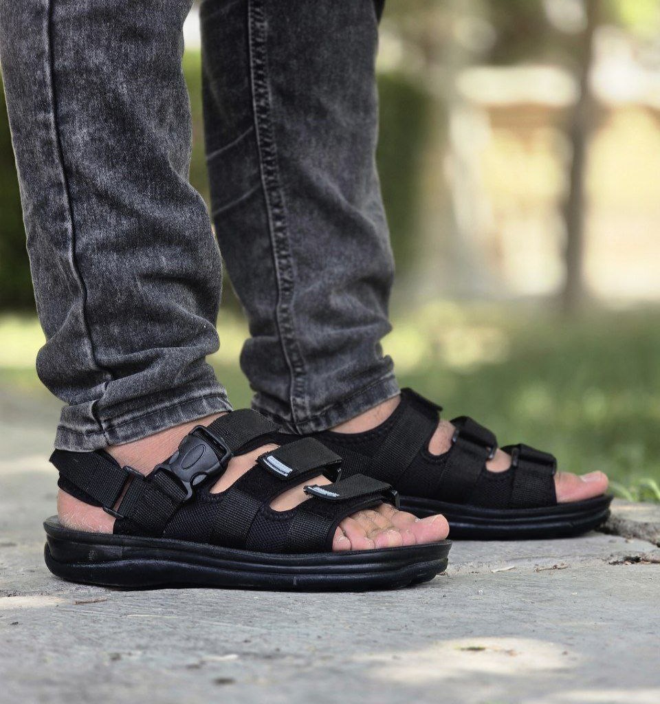 حراج هیجان انگیز کفش تابستانه مردانه شیک و ساده  رنگ مشکی با ارسال رایگان