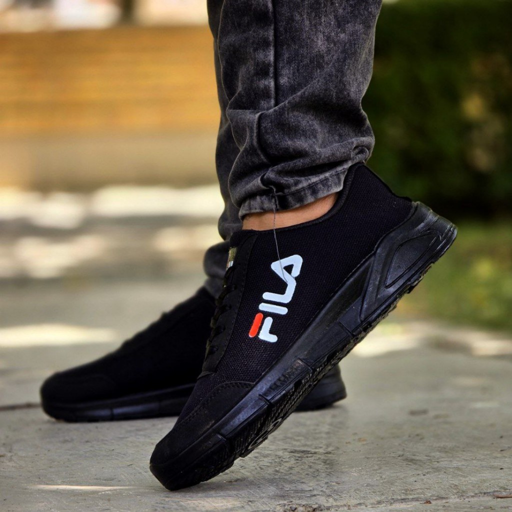 فروش ووویژه  کفش مدل اسپرت فیلا  زیبا و راحت  پیاده روی مردانه رنگ مشکی