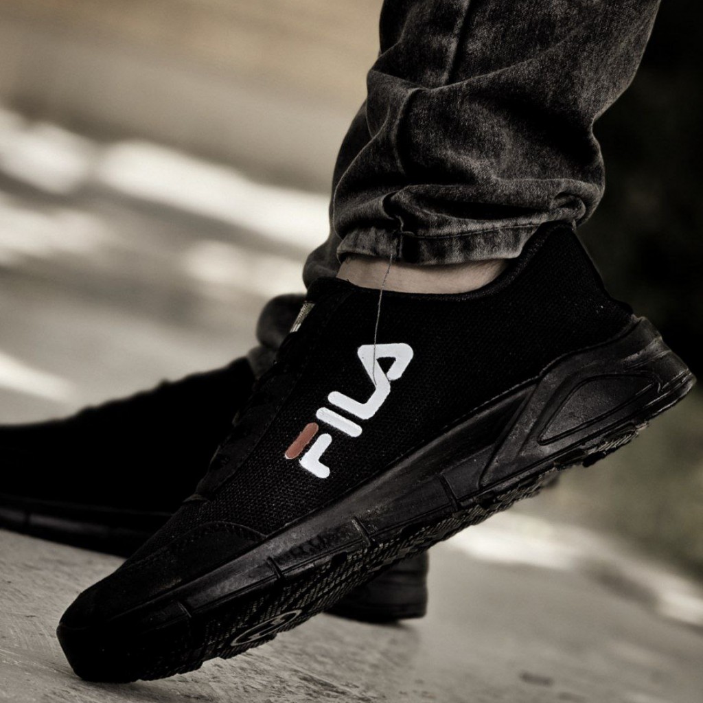 حراااااج  استثنایی  کفش مدل اسپرت فیلا   راحت و با دوام  پیاده روی مردانه با ارسال رایگان