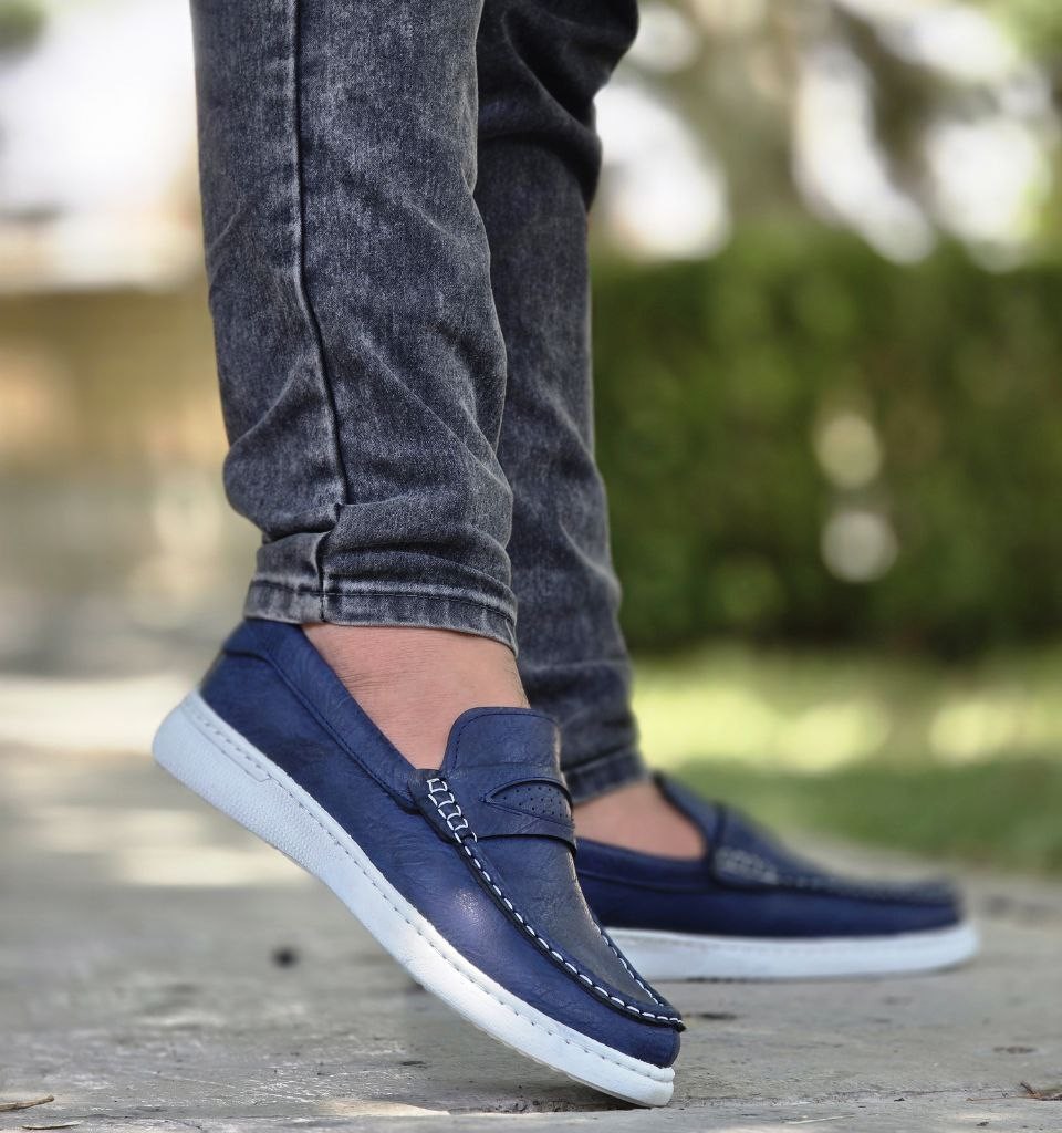 فروش ویژه کفش کالج مردانه پسرانه سبک و راحت  رنگ ابی   با ارسال رایگان