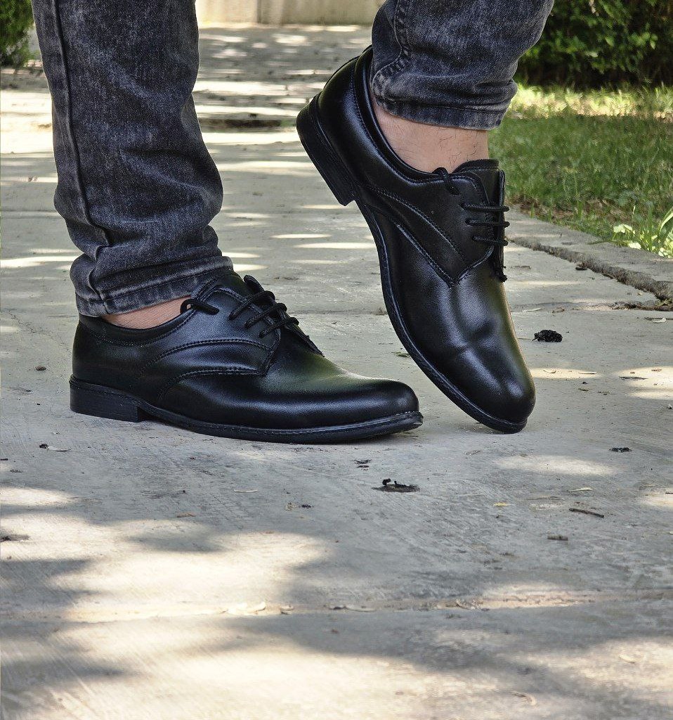 حراااااجی کفش مجلسی مردانه پسرانه بندی  شیک و مقاوم رنگ مشکی  باارسال رایگان