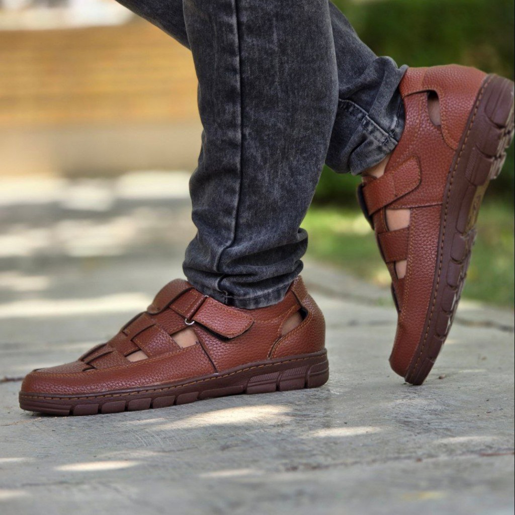 حراج فوق العاده  کفش تابستانه طبی استاندارد مردانه  مقاوم و راحت رنگ قهوه ای روشن  با ارسال رایگان