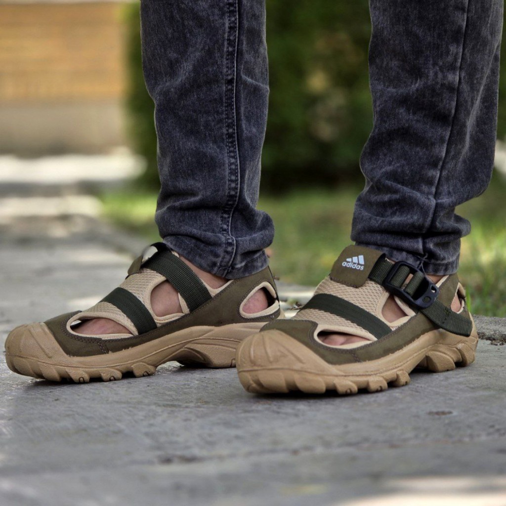 حرااااج هیجان انگیز کفش تابستانه مردانه جذاب و ساده  رنگ مشکی با ارسال رایگان