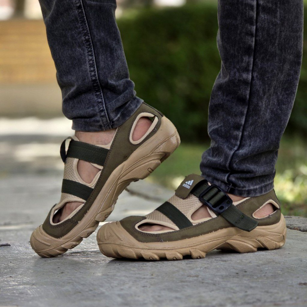 حرااااج هیجان انگیز کفش تابستانه مردانه جذاب و ساده  رنگ مشکی با ارسال رایگان