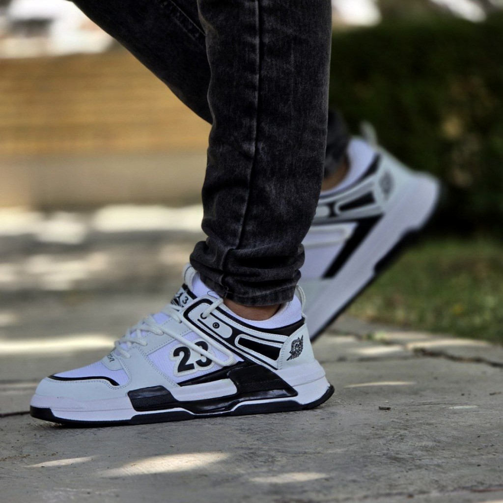 تخفیف هیجان انگیز  کفش اسپرت مردانه و پسرانه مدل جردن 25 رنگ سفید طوسی فوق العاده جذاب با ارسال رایگان