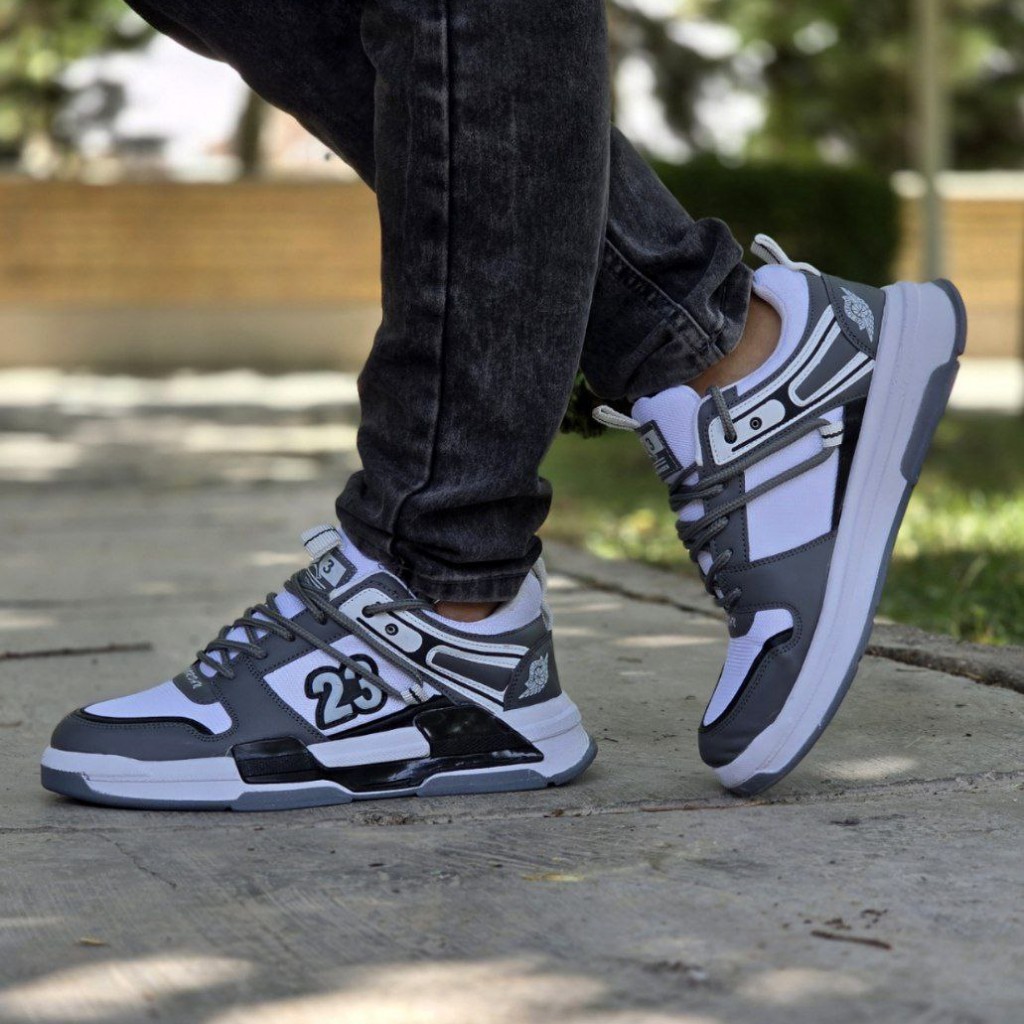 تخفیف استثنایی  کفش اسپرت مردانه و پسرانه مدل جردن 23 رنگ سفید مشکی جذاب با ارسال رایگان