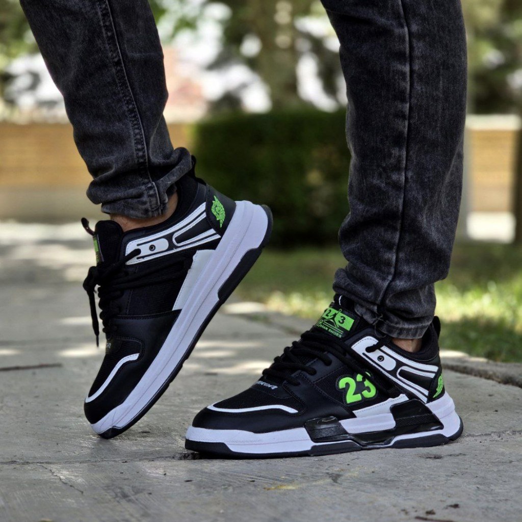 حراج فوق العاده   کفش اسپرت مردانه و پسرانه مدل جردن 23 رنگ سفید طوسی  با ارسال رایگان