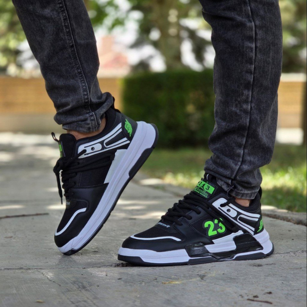 حراج فوق العاده   کفش اسپرت مردانه و پسرانه مدل جردن 23 رنگ سفید طوسی  با ارسال رایگان