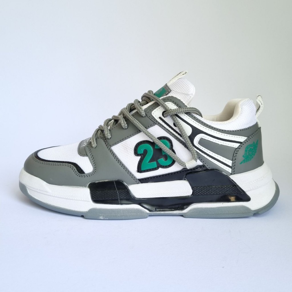 فروش فوق العاده خاص کفش اسپرت مردانه و پسرانه مدل جردن 23  ویژه آقایان خوش سلیقه رنگ مشکی سفید   با ارسال رایگان