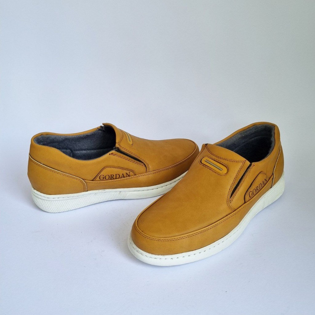 حراااج استنایی کفش مجلسی و طبی مردانه پسرانه شیک و خاص رنگ خردلی  باارسال رایگان