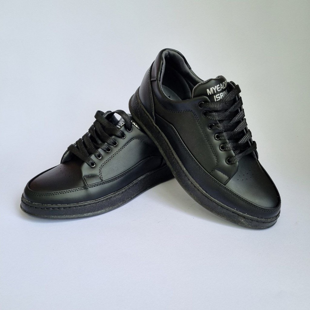 تخفیف فوق العاده کفش اسپرت مردانه مدل ونس بسیار با دوام و  پرطرفدار رنگ مشکی ویژه