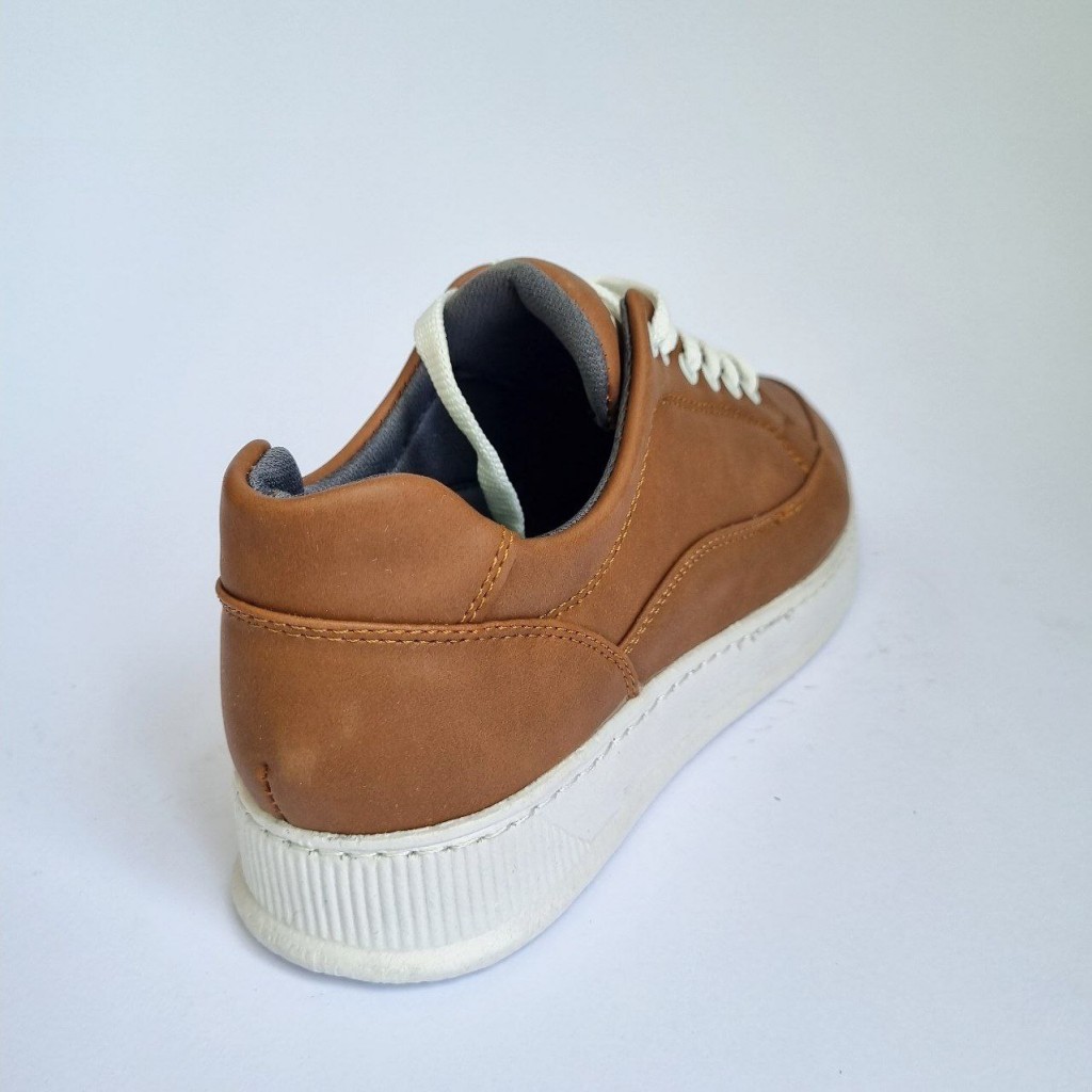 تخفیف فوق العاده کفش اسپرت مردانه مدل ونس بسیار با دوام و  پرطرفدار رنگ مشکی  باارسال رایگان