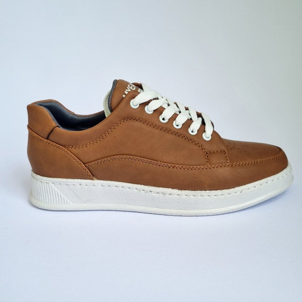 تخفیف فوق العاده کفش اسپرت مردانه مدل ونس بسیار با دوام و  پرطرفدار رنگ مشکی  باارسال رایگان