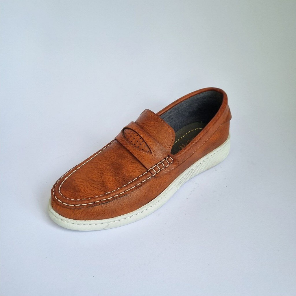 حراج بی نظیر کفش کالج مردانه پسرانه شیک و سبک رنگ قهوه ای  راحت