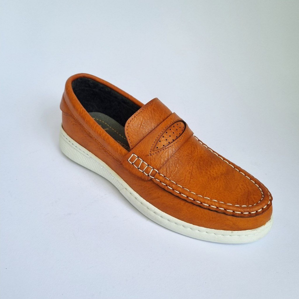 حراج  کفش کالج مردانه پسرانه یه مدل فوق العاده رنگ آبی  با ارسال رایگان