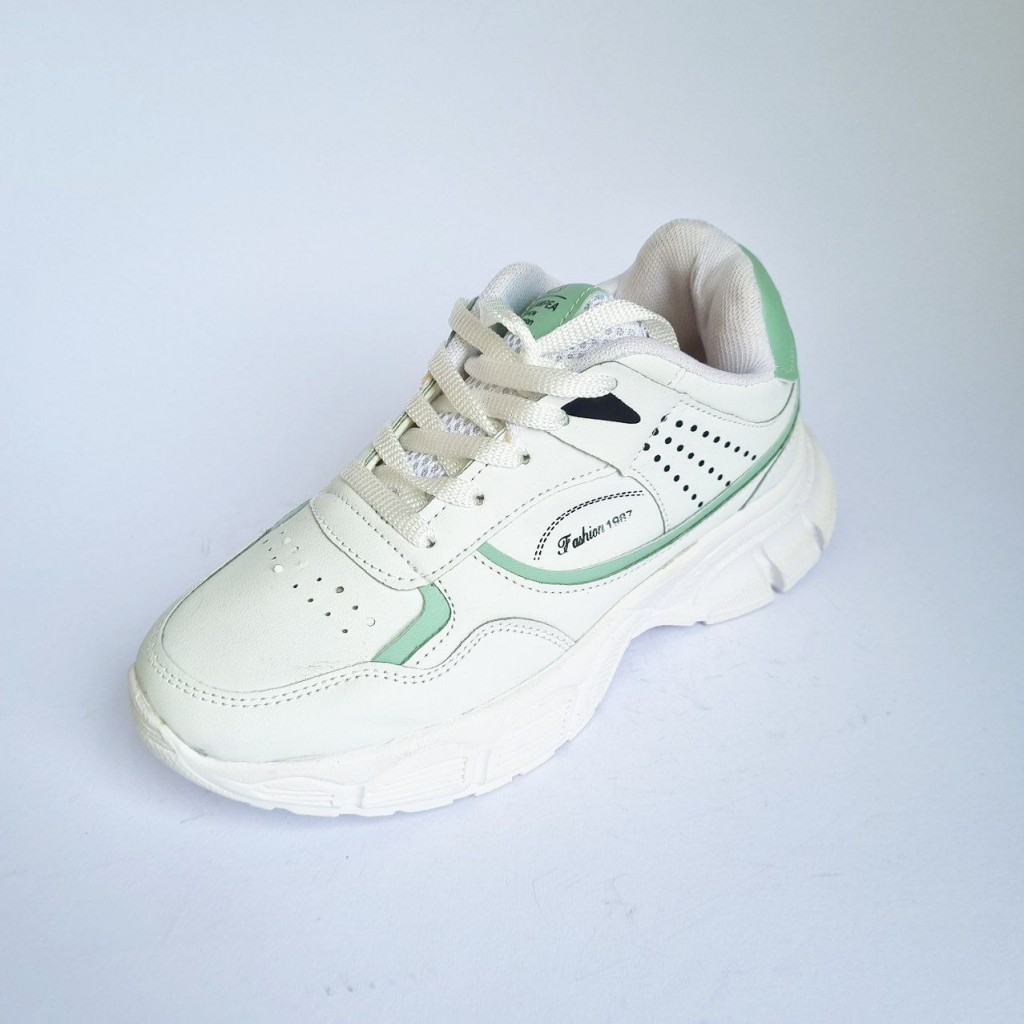 فروش  فوق العاده کفش کتونی اسپرت دخترانه و زنانه مدل  فشیون نگینی  شیک و دلبر رنگ سفید  سبز جذاب