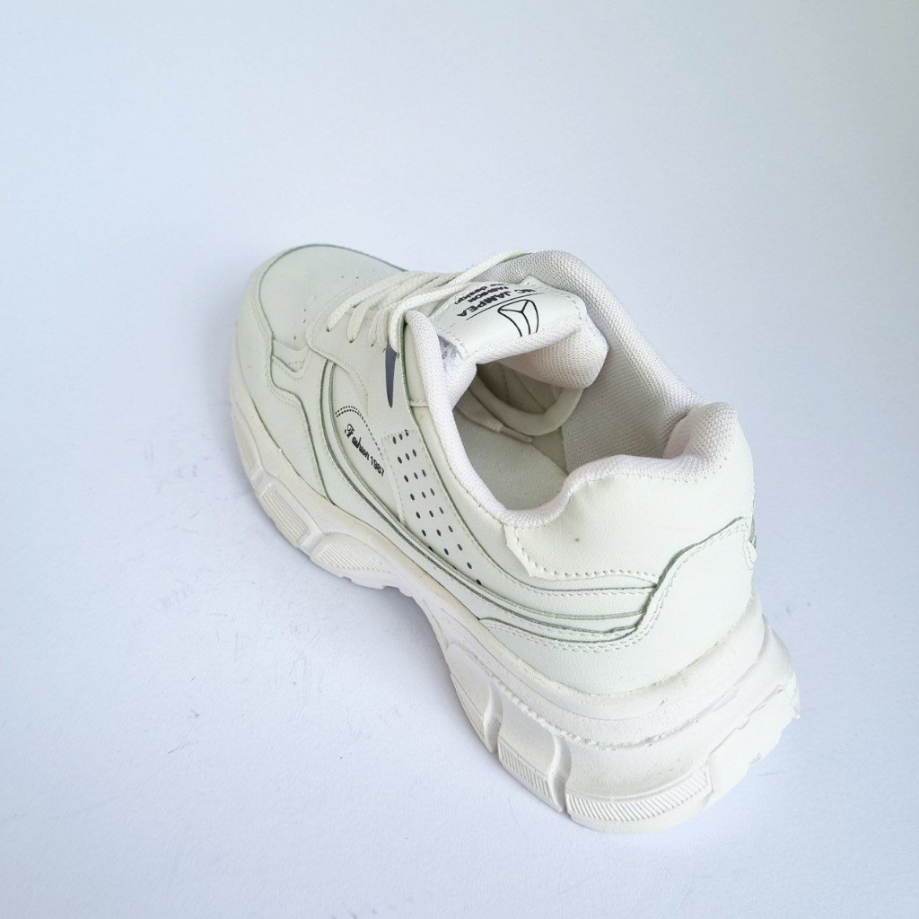 فروش  فوق العاده کفش کتونی اسپرت دخترانه و زنانه مدل  فشیون نگینی  شیک و دلبر رنگ سفید  سبز با ارسال رایگان