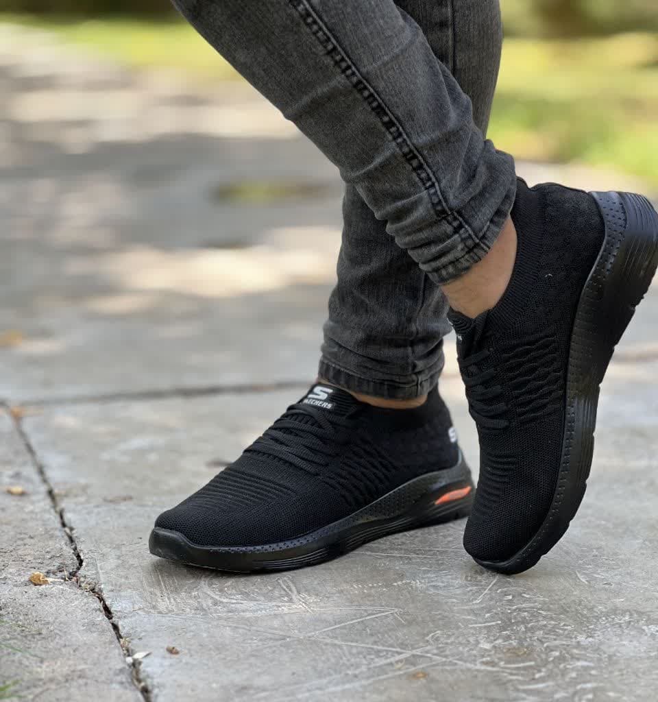 حراج فوق العاده  کفش  طبی مردانه جذاب و زیبا  رنگ  مشکی تمام  با ارسال رایگان