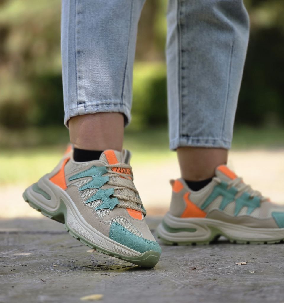 تخفیف ویژه کفش کتونی اسپرت دخترانه و زنانه فشیون مدل نگینی باکیفیت بسیار عالی رنگ سفید یاسی  با ارسال رایگان