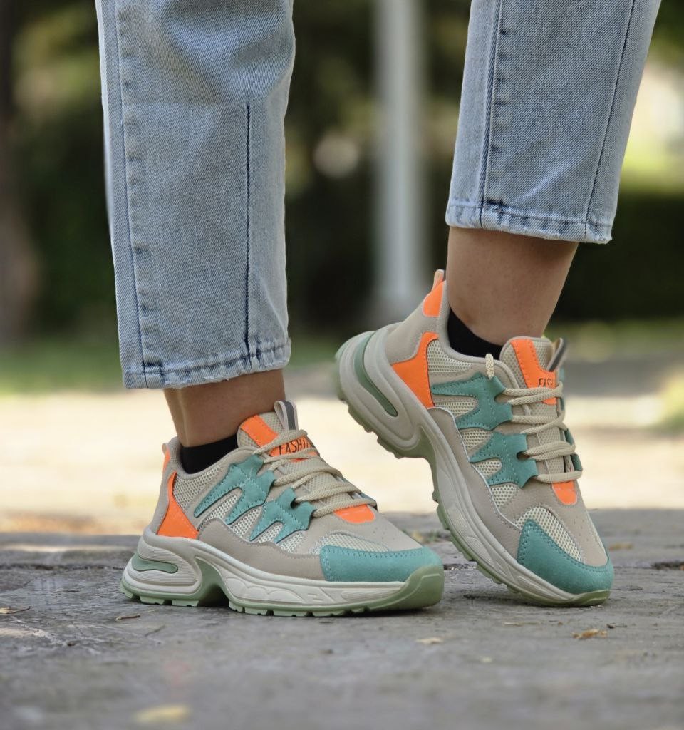 تخفیف ویژه کفش کتونی اسپرت دخترانه و زنانه فشیون مدل نگینی باکیفیت بسیار عالی رنگ سفید یاسی  با ارسال رایگان