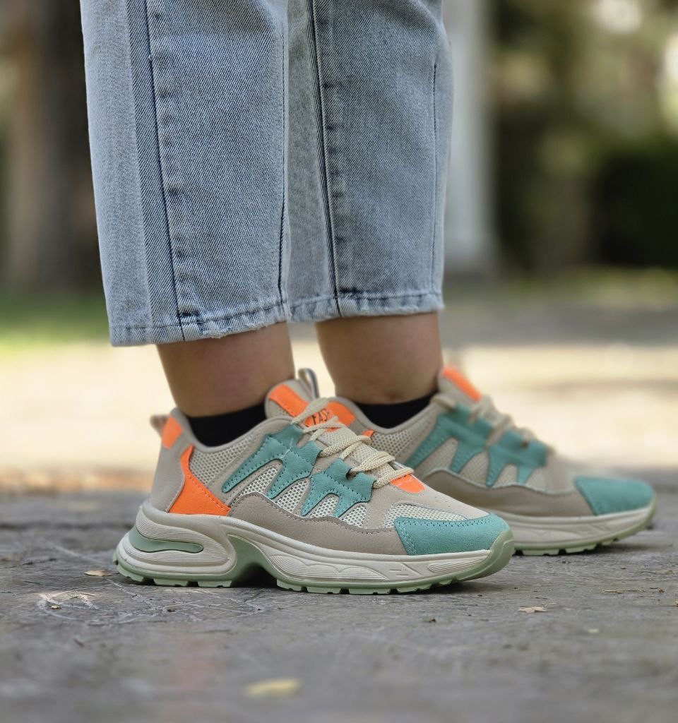 تخفیف ویژه کفش کتونی اسپرت دخترانه و زنانه فشیون مدل نگینی باکیفیت بسیار عالی رنگ سفید یاسی  با ارسال رایگان