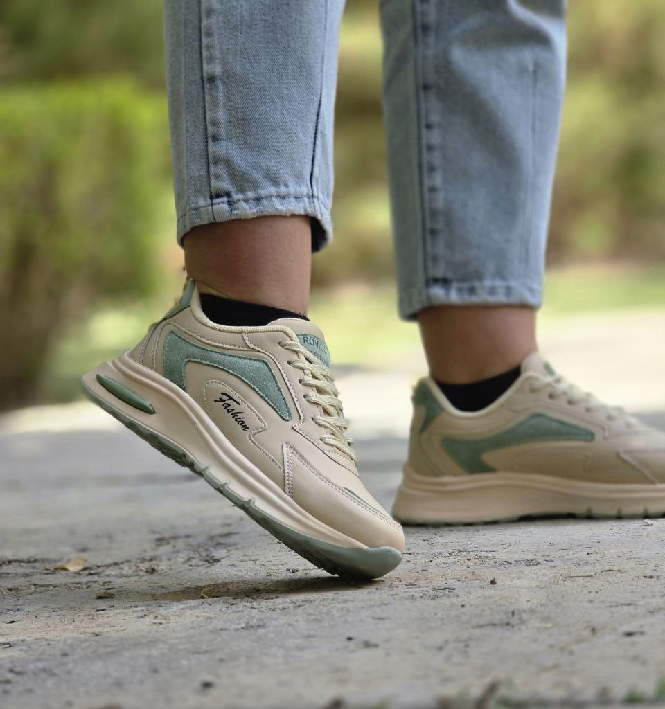 فروش ویژه کفش کتونی اسپرت دخترانه و زنانه مدل فشیون با طرح عالی رنگ کرم سبز باکیفیت