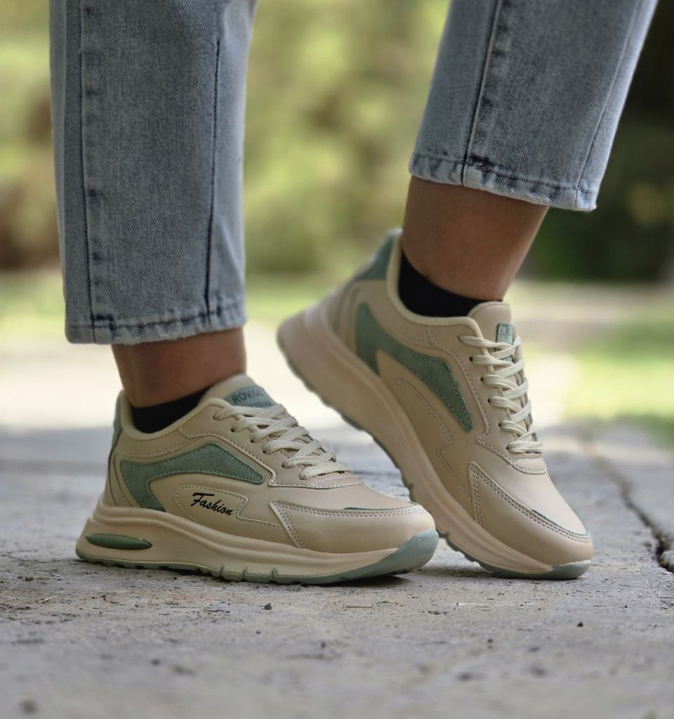 حراج پرفروش کفش کتونی اسپرت دخترانه و زنانه مدل فشیون با کیفیت رنگ مشکی زیره سفید با ارسال رایگان